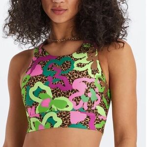 Fabletics No-Bounce High Impact Sports Bra Size: 2X
Color: Tropical Oasis